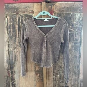 TILLYS FULL TILT BROWN THERMAL TOP FADED LOOK